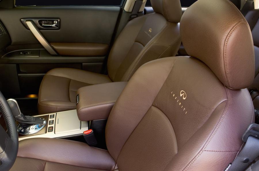  Infiniti FX45 2006 года  (фото 77 из 99)